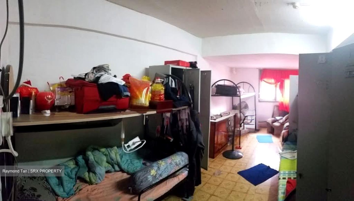 Ang Mo Kio Avenue 10 (D20), Shop House #558239361